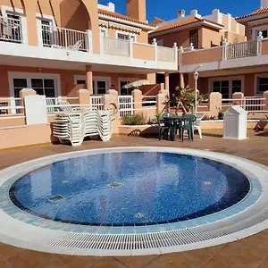 apartamento-funcional-en-residencial-con-piscina-en.in-canary-islands.com/